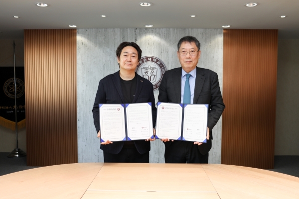 (좌)최종복 직스테크놀로지 의장 (우)윤도영 광운대학교 총장

